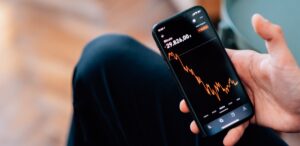 Bitget une cripto y mercados tradicionales en su app móvil.