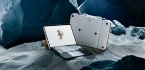 La ROG Flow Z13-KJP lleva la potencia de la inteligencia artificial avanzada al formato más portátil del mercado.