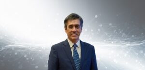 Juan Luis Núñez Tissinetti, especialista en telecomunicaciones, regulación y políticas públicas digitales.