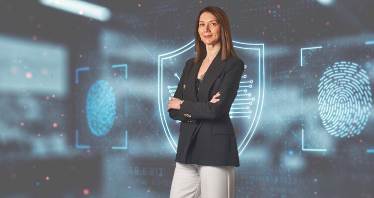 Carolina Eyquem, Responsable de Soluciones de Estrategia y Riesgo en SONDA.