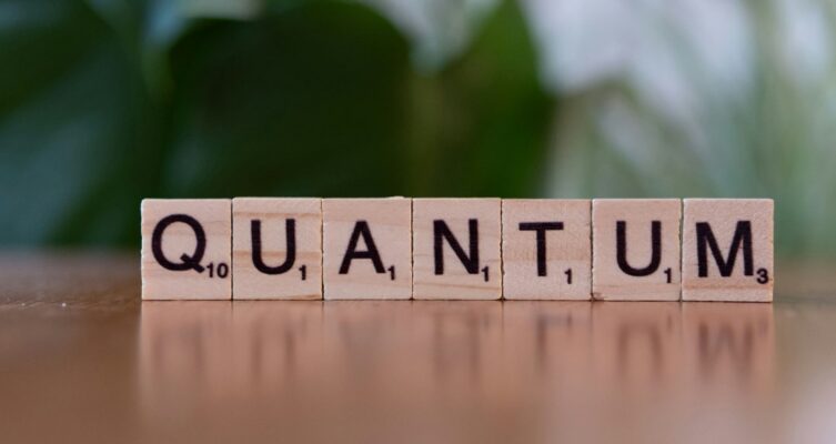 La computación cuántica representa un desafío futuro para la seguridad de Bitcoin, pero aún lejano.