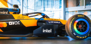 Intel y McLaren Racing anunciaron una alianza estratégica multianual enfocada en IA y computación de alto rendimiento aplicada al automovilismo.