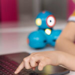 El uso de herramientas de inteligencia artificial entre los niños crece con rapidez y obliga a replantear cómo acompañar su experiencia digital de forma segura.