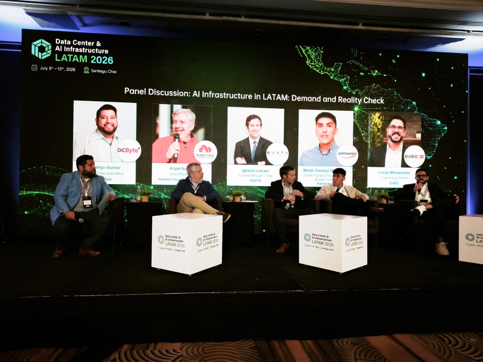 El encuentro reunió a referentes del ecosistema tecnológico para debatir el futuro de los centros de datos, la IA y la sostenibilidad en América Latina.
