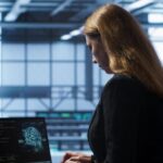 La expansión de la inteligencia artificial está llevando a las organizaciones de América Latina a reforzar sus estrategias de ciberseguridad para proteger datos, procesos e infraestructura crítica.