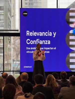 Carolina Altschwager, socia fundadora de Almabrands, destaca el rol de la confianza como una variable clave para las organizaciones.