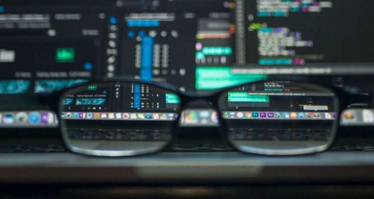 Los contenidos generados o manipulados con inteligencia artificial plantean nuevos desafíos para la reputación y la credibilidad de las marcas.