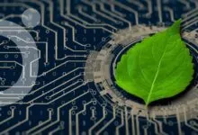 La adopción de tecnologías más eficientes energéticamente puede reducir drásticamente las emisiones de carbono en los centros de datos.