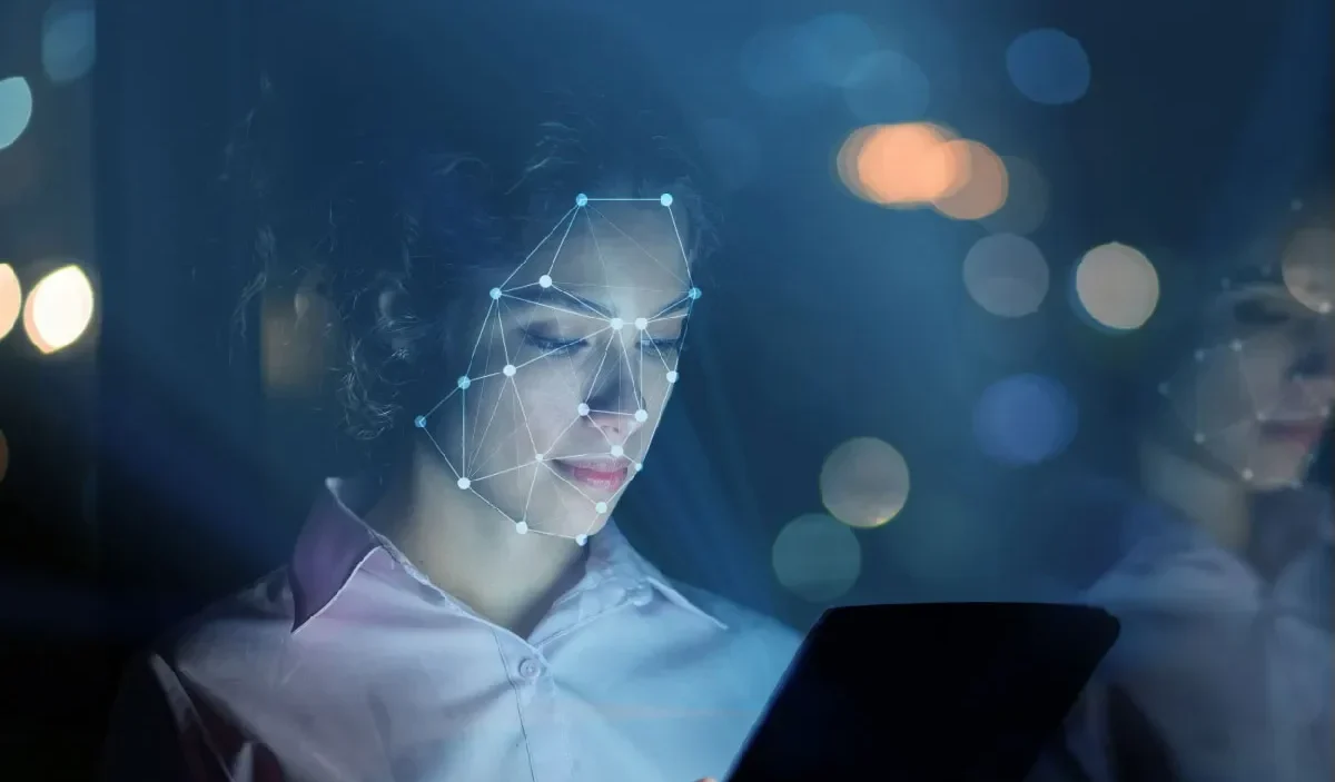 Desde febrero de 2025, las telcos en Chile deben validar la identidad de sus usuarios mediante mecanismos biométricos, como parte de la nueva regulación.
