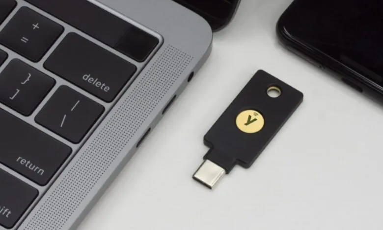Seguridad sin contraseñas con YubiKey.
