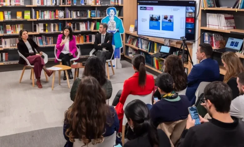 Algoritmos Públicos es la primera plataforma de América Latina especializada en auditoría de algoritmos aplicados a decisiones públicas.