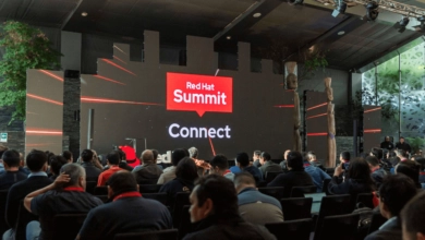 Ejecutivos y expertos en tecnología se preparan para debatir sobre IA y open source en el Red Hat Summit: Connect 2025 en Santiago.
