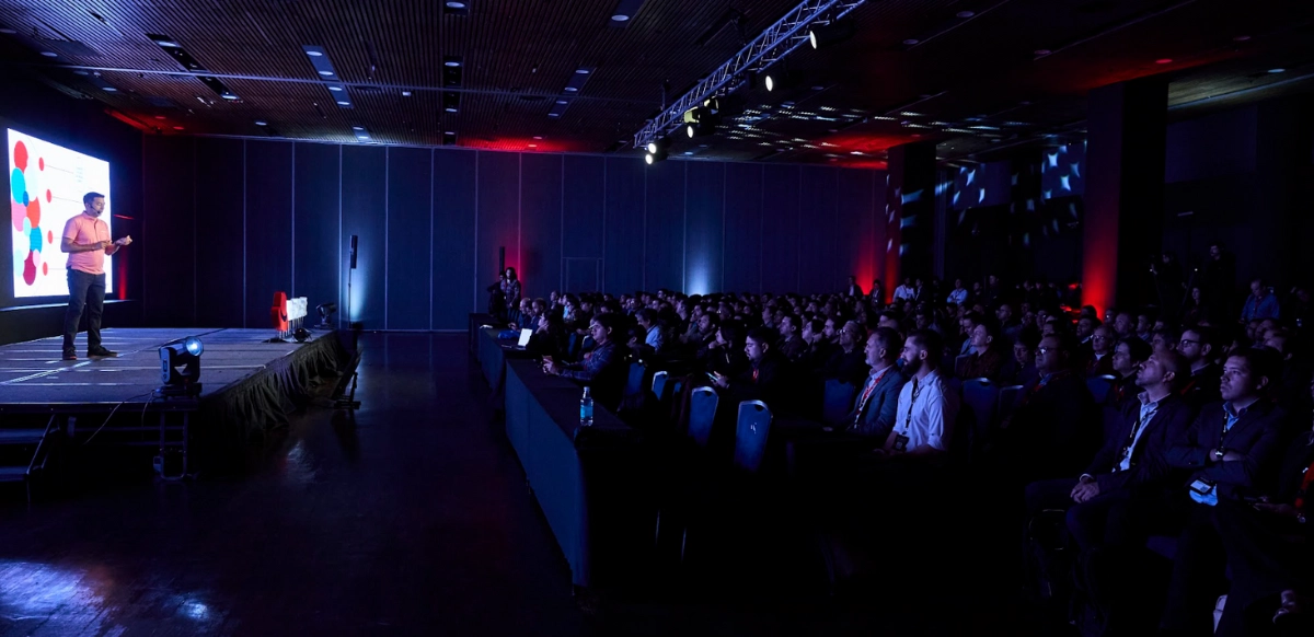 El evento presentará casos de éxito, paneles y debates sobre cómo aplicar la inteligencia artificial de manera estratégica en las empresas.