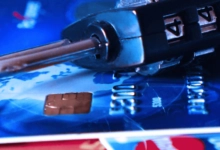 Los eventos de alto consumo, como Black Friday y Navidad, concentran el mayor aumento de fraudes digitales impulsados por técnicas de IA, según Experian.