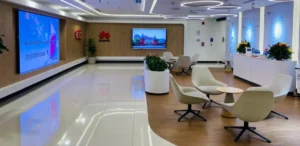 Huawei transforma la educación con innovación tecnológica.