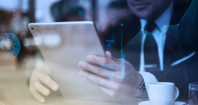 Modernizar no es solo digitalizar: es rediseñar la experiencia de todos los actores del sistema. Tecnología sin rediseño organizacional no transforma, solo maquilla.