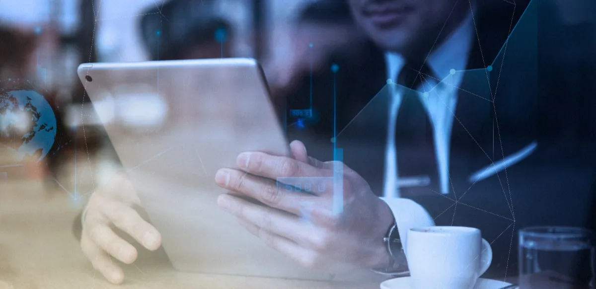 Modernizar no es solo digitalizar: es rediseñar la experiencia de todos los actores del sistema. Tecnología sin rediseño organizacional no transforma, solo maquilla.