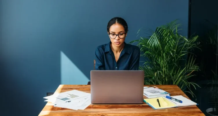 La nueva plataforma IBM webMethods Hybrid Integration permite conectar datos, aplicaciones, eventos y agentes de IA en entornos locales y multinube, con una gestión centralizada desde un solo panel de control.