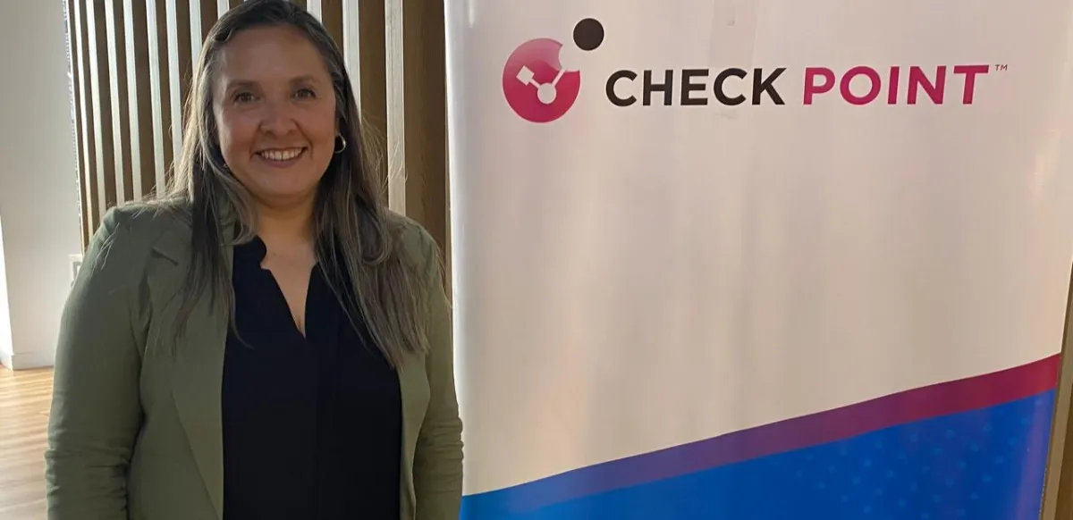 Claudia Camargo, product manager de Check Point en Licencias On Line.
