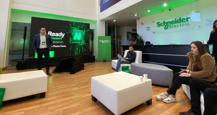 Schneider Electric refuerza su compromiso con el país y la región andina norte