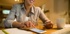 Bre-B transforma los pagos en Colombia con transferencias inmediatas y seguras.