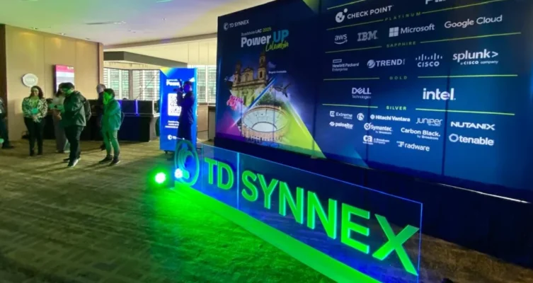 TD Synnex presentó en Bogotá su roadshow Power Up 2025