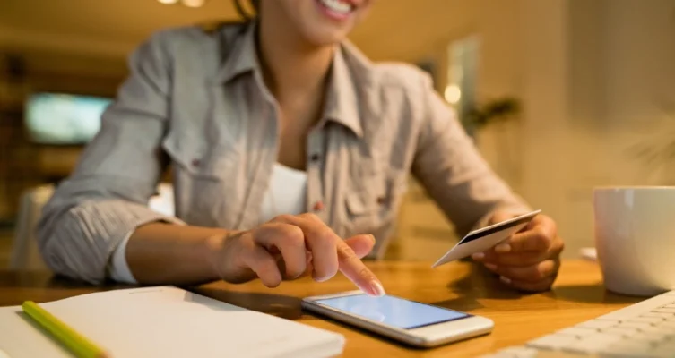 La digitalización financiera transforma la vida cotidiana en Colombia.