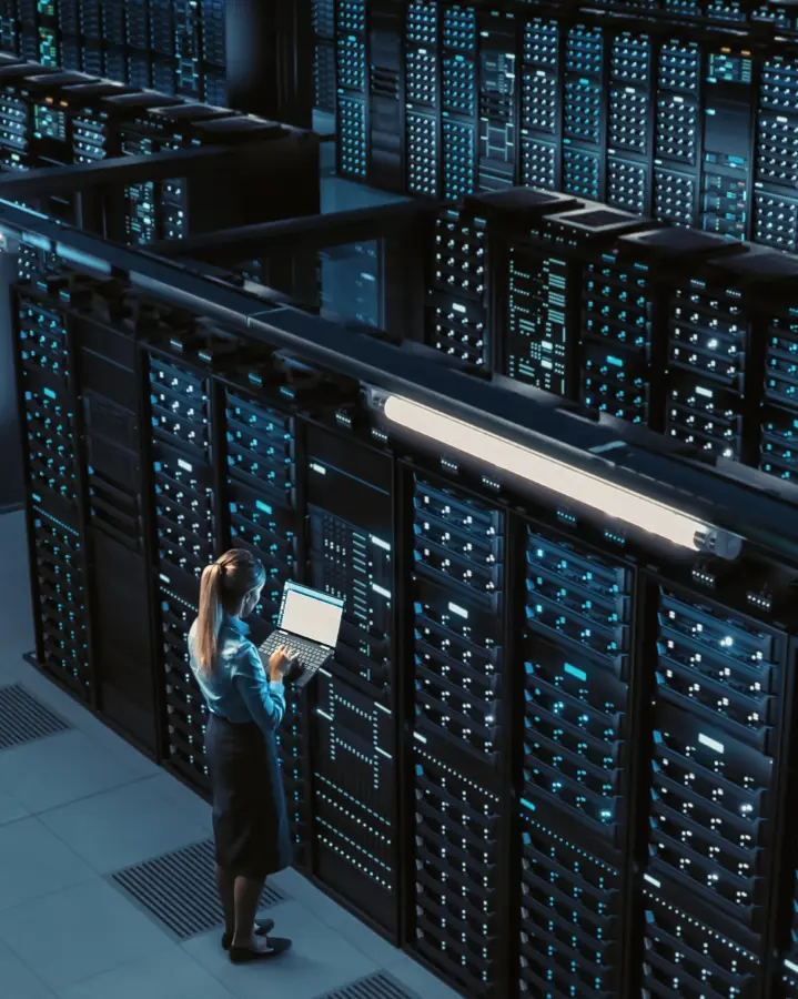 Las empresas buscan especialistas en inteligencia artificial, computación en la nube, ciberseguridad, analítica de datos y desarrollo de software para atender proyectos cada vez más complejos.