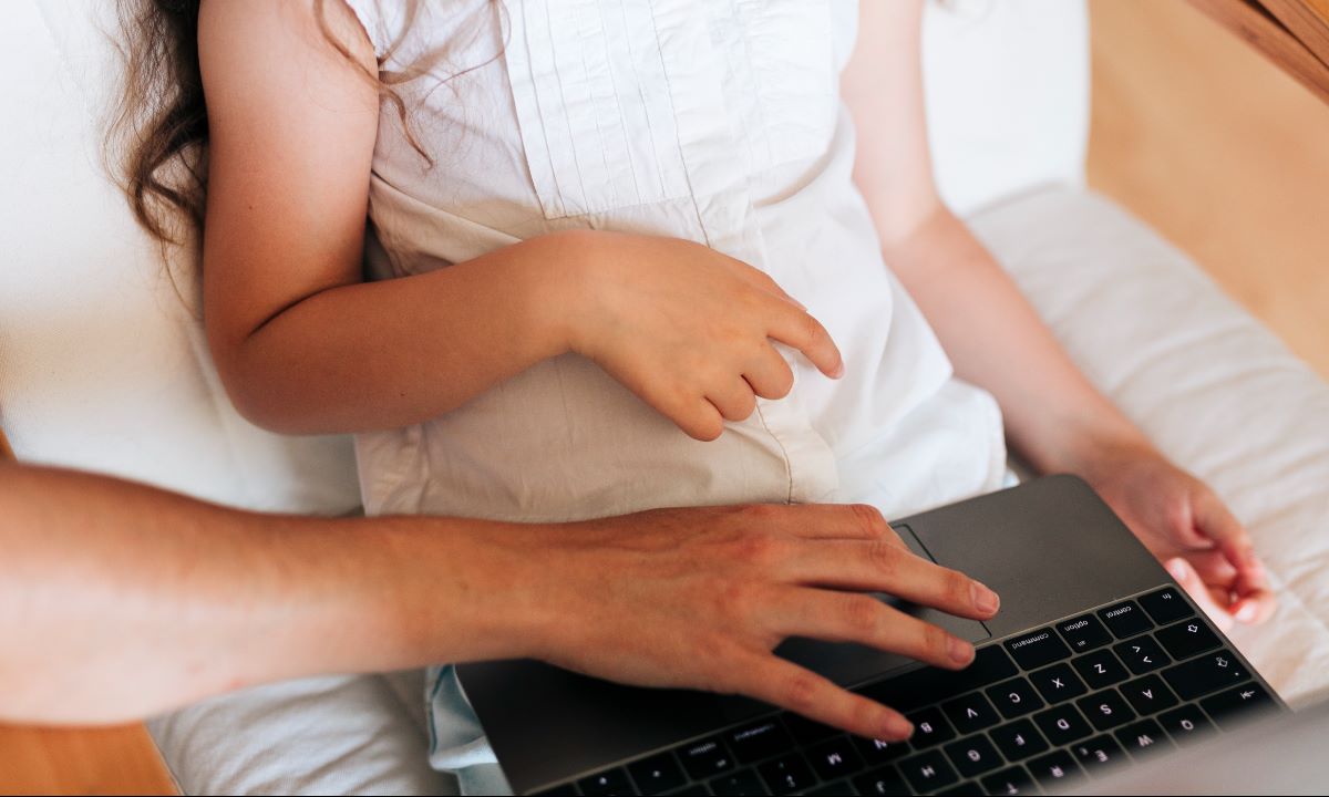 Las herramientas de control parental permiten a las familias acompañar la vida digital de los niños de forma preventiva y responsable.