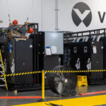 Una de las principales tendencias identificadas es la preparación para IA, que implica migrar desde modelos tradicionales de distribución energética híbrida AC/DC hacia arquitecturas DC de alto voltaje.