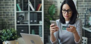 La omnicanalidad digital transforma la banca y mejora la experiencia del cliente.