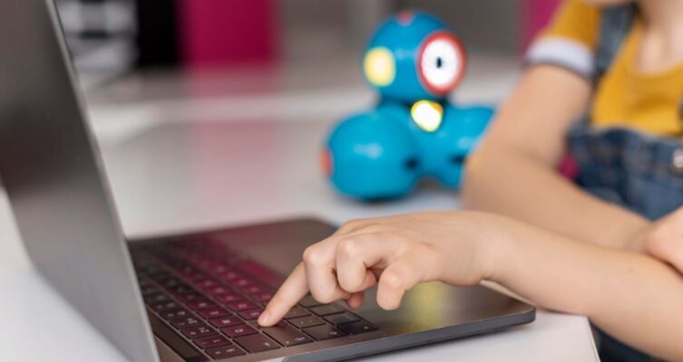 Proteger la identidad digital de los niños empieza en casa.