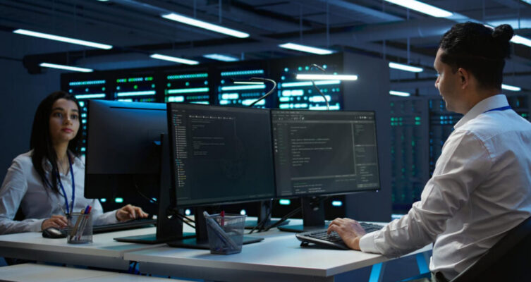 Ante el aumento de ciberamenazas, las empresas priorizan monitoreo 24/7 y capacidades especializadas a través de SOC.