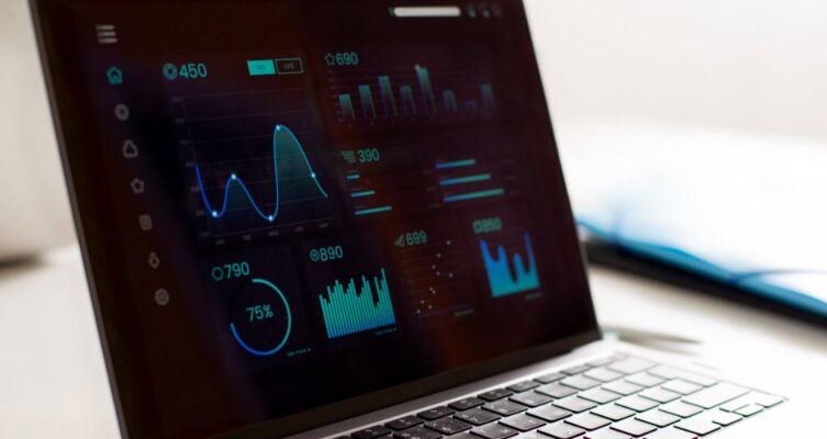 Tableau impulsa una nueva era de análisis empresarial con inteligencia artificial.