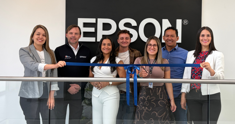 Epson inauguró sus nuevas oficinas corporativas en Bogotá, ubicadas en la Torre 97, reforzando el papel estratégico de Colombia dentro de su operación regional.