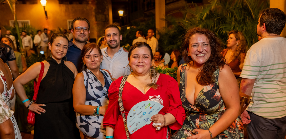 El equipo de Licencias Online Colombia brinda soporte no solo al mercado local, sino también a otros países de Latinoamérica, consolidando al país como un hub regional.