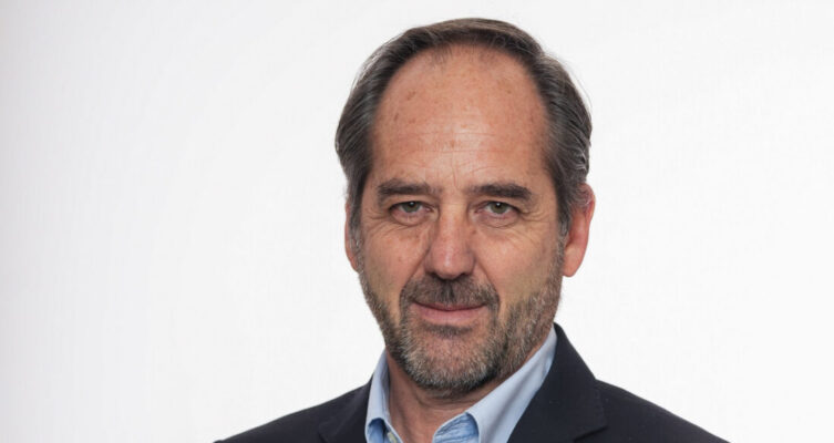 Juan Luis Sanfuentes Recart nuevo Gerente de Ventas y Mercadeo para la vertical Corporativa en Epson Colombia.