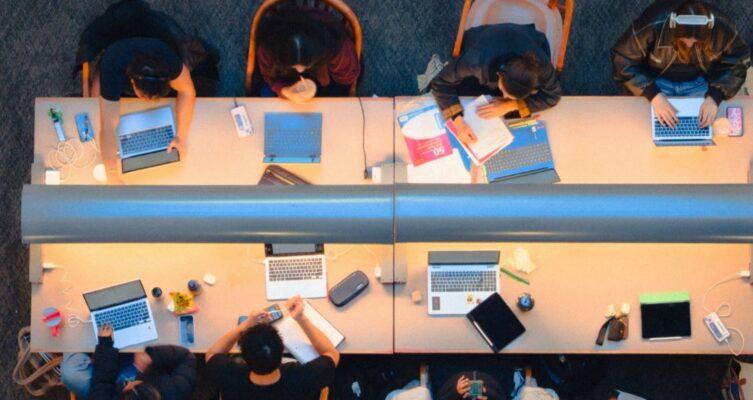 Las empresas fortalecen la gobernanza de la Inteligencia Artificial.