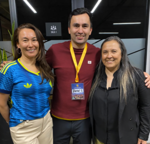 Izq. a Der. Sandra Suárez Acuña, Gerente General de SafeID, junto a Daniel Suárez Acuña, actual Director Comercial de SafeID y Claudia Camargo, Gerente de Producto de Check Point para LOL