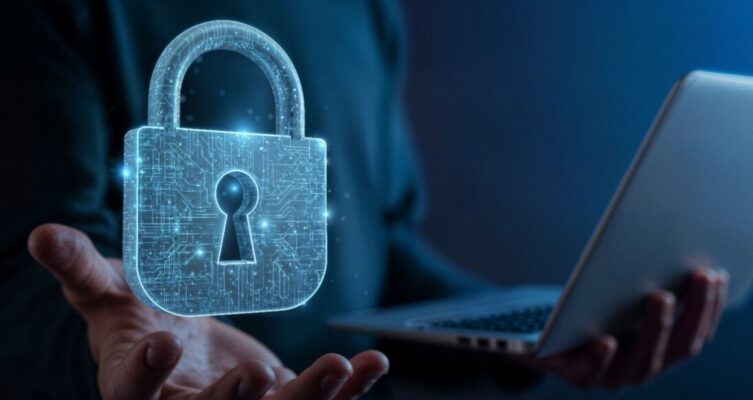 La arquitectura basada en IA permite correlacionar eventos, investigar amenazas y recomendar medidas de mitigación para reducir los tiempos de respuesta ante incidentes.