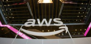 AWS presentó un estudio sobre la adopción de inteligencia artificial en Colombia.