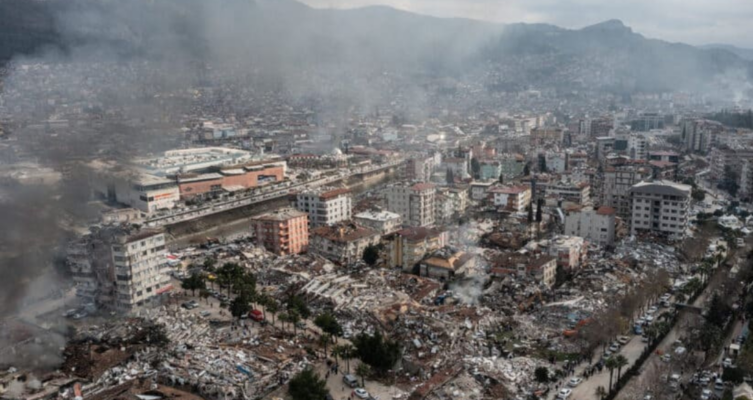 Los daños en infraestructura y los cortes de energía generaron intermitencias en las redes de Claro y Tigo.
