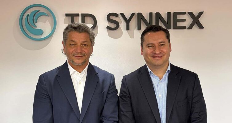 TD SYNNEX busca que sus partners evolucionen desde la venta de hardware hacia la integración de soluciones tecnológicas completas para sus clientes.