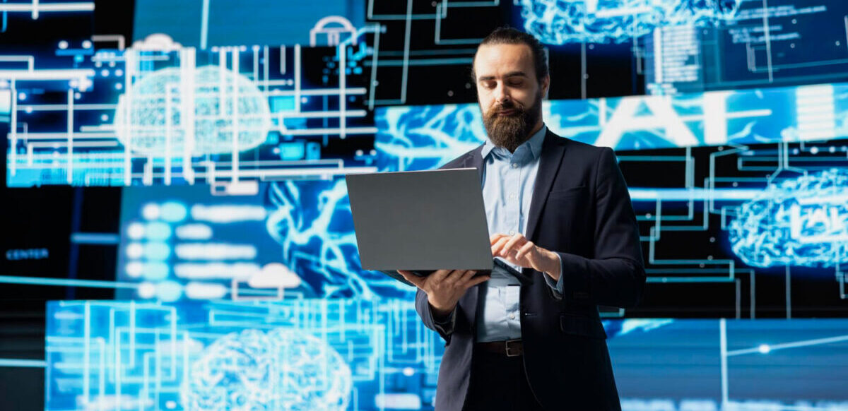 La inteligencia artificial gana terreno en los SOC colombianos para automatizar el análisis de datos y acelerar la detección y respuesta ante amenazas.