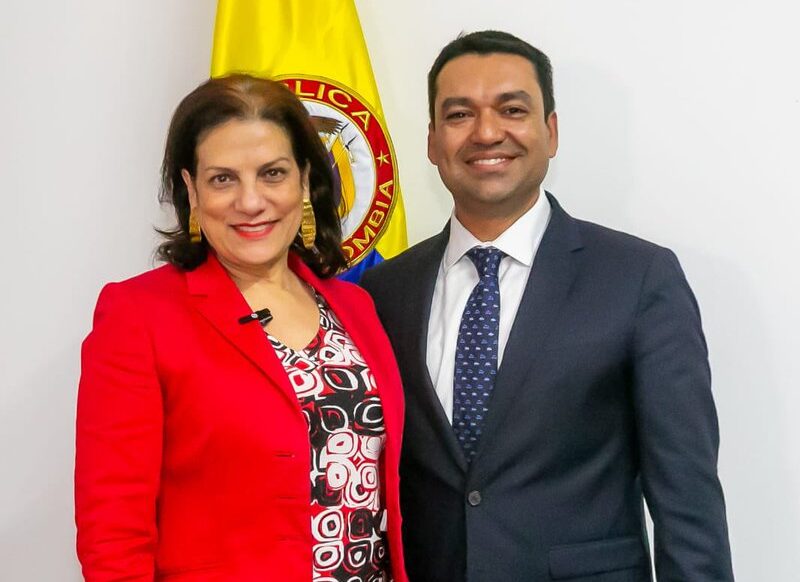 Alexandra Falla Zerrate, ministra de TIC y Camilo Carrascal Vergel, nuevo viceministro de Conectividad.