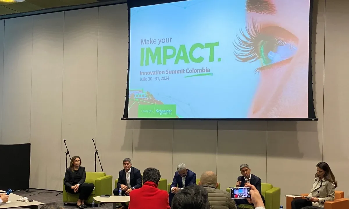 Innovation Summit de Schneider Electric: impulsando a los canales hacia soluciones de borde y data centers sostenibles 6