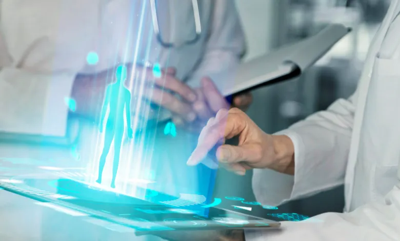Salud digital: lo que vimos en el CES 2025 2 El 75% de los participantes en el webinar de Licencias OnLine ya utiliza asistentes de IA como Copilot de Microsoft o ChatGPT, destacando el impacto de la IA en la interacción con los usuarios.