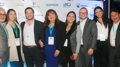De izquierda a derecha: Pedro Muñoz, director de Globaltek Security, Dana Rodríguez, directora de cuentas de Globaltek Security, Sergio Camargo, Partner Enablement Manager Latam de Automation Anywhere, Nelly Salamanca, directora de Ventas de de Globaltek Security, Andrea Martínez, Partner Account Manager, Automation Anywhere, Jerónimo Herrera, director de Pre-venta Latam de Automation Anywhere, Adriana Nuñoz, Marketing manager de Automation Anywhere, Armando Carvajal, director de Innovacion de Globaltek Security.