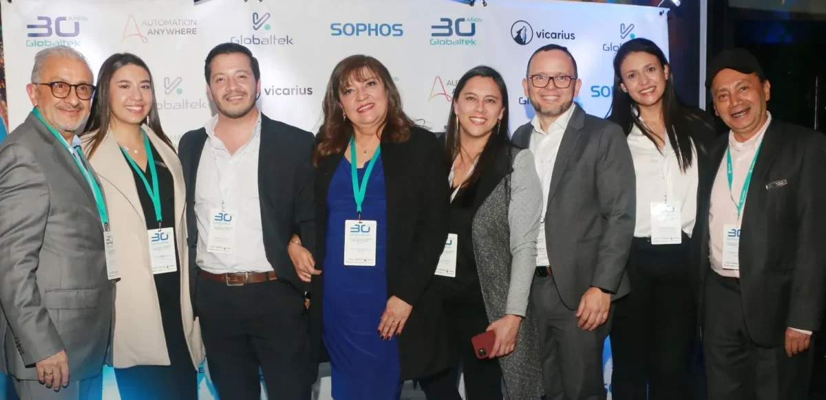 De izquierda a derecha: Pedro Muñoz, director de Globaltek Security, Dana Rodríguez, directora de cuentas de Globaltek Security, Sergio Camargo, Partner Enablement Manager Latam de Automation Anywhere, Nelly Salamanca, directora de Ventas de de Globaltek Security, Andrea Martínez, Partner Account Manager, Automation Anywhere, Jerónimo Herrera, director de Pre-venta Latam de Automation Anywhere, Adriana Nuñoz, Marketing manager de Automation Anywhere, Armando Carvajal, director de Innovacion de Globaltek Security.