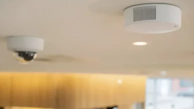 Los nuevos sensores AXIS D6210 y D6310 monitorean en tiempo real la calidad del aire en interiores, detectando contaminantes, vapeo y humo, y se integran fácilmente con cámaras y dispositivos IP de Axis Communications para una respuesta inmediata y eficiente.
